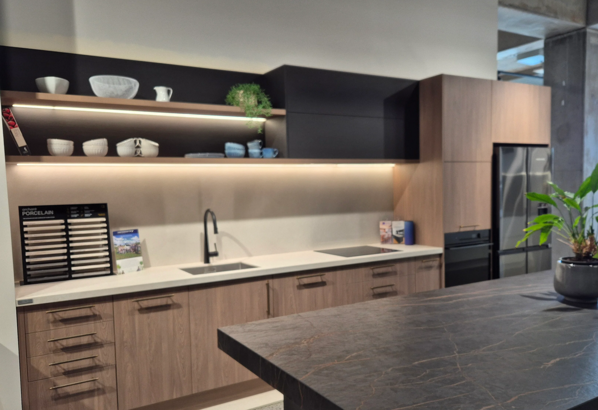 Jag Kitchens - Bolt Black, Tuson Navy, Clear Oak
